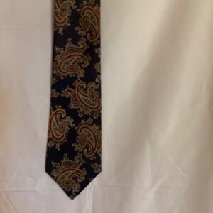Bert Pulitzer Navy with Red Paisley Design 3.5” wide 58” long